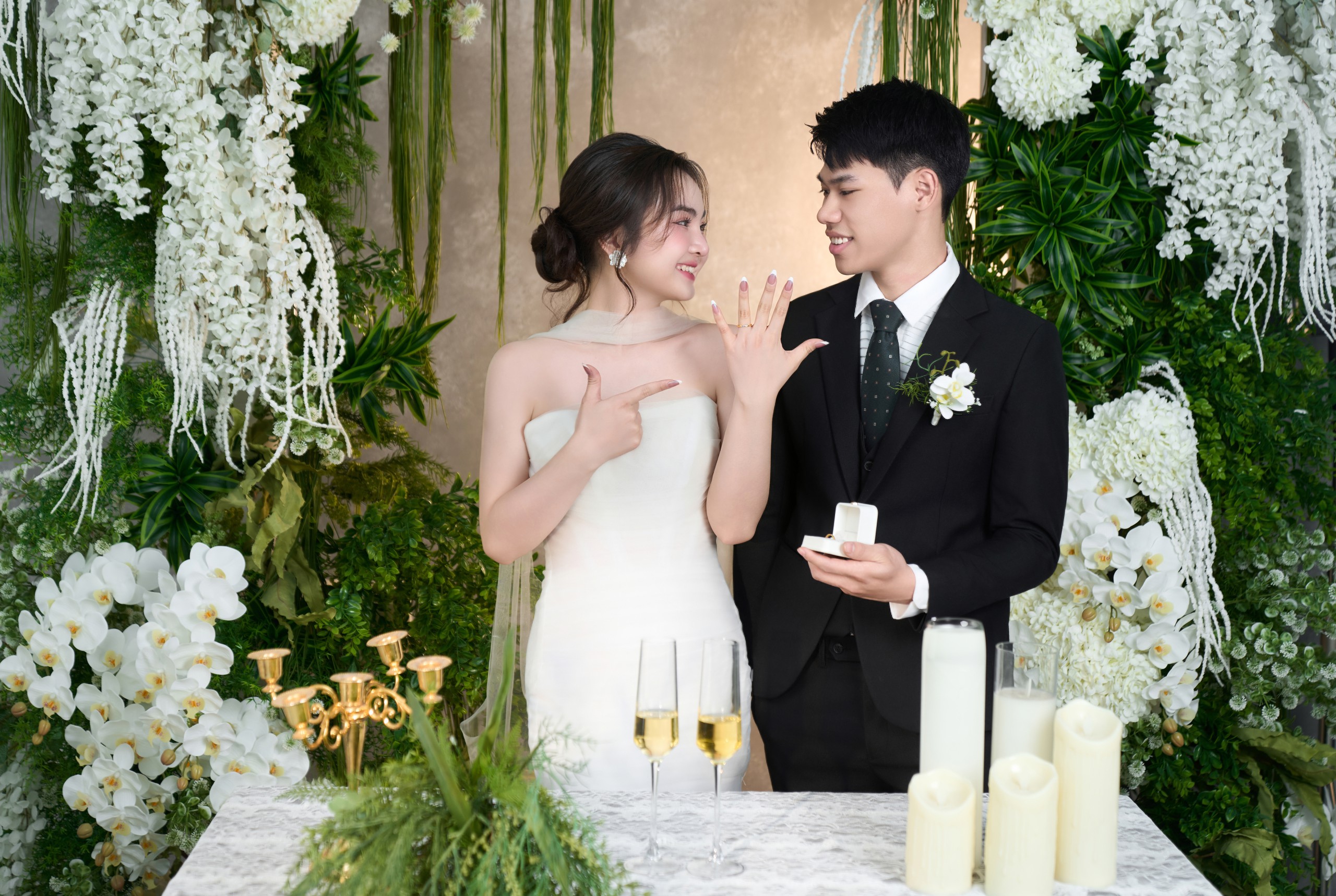 Mạnh Dũng & Thu Huyền